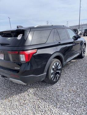 2025 Ford Explorer Platinum