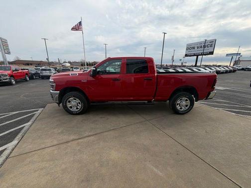 2026 RAM 3500 Tradesman Crew Cab 4x4 6'4' Box