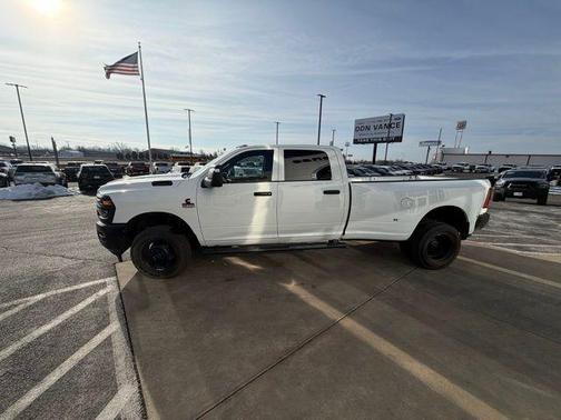 2026 RAM 3500 Tradesman Crew Cab 4x4 8' Box