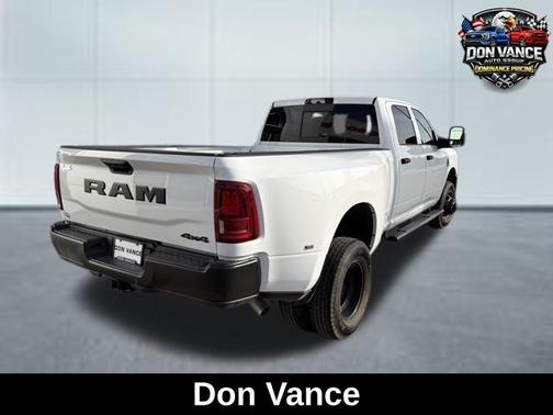 2026 RAM 3500 Tradesman Crew Cab 4x4 8' Box