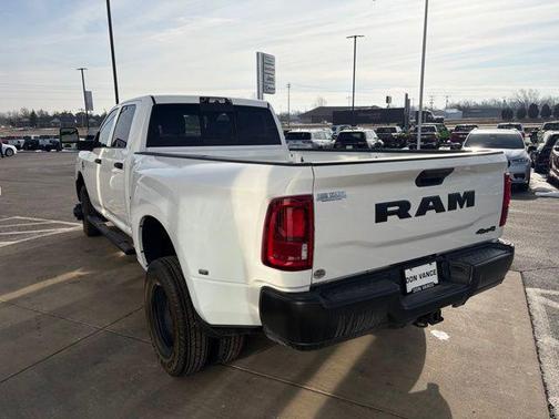 2026 RAM 3500 Tradesman Crew Cab 4x4 8' Box