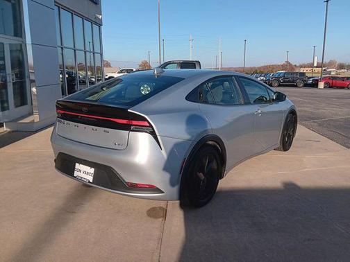 2025 Toyota Prius LE