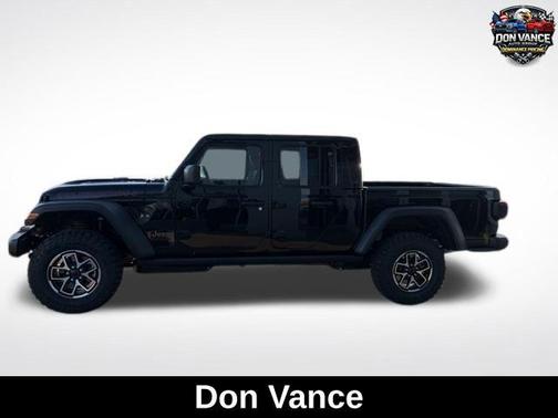 Black Clearcoat 2026 Jeep Gladiator Rubicon