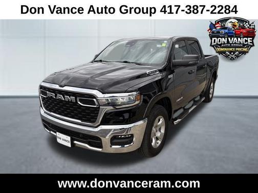 Diamond Black Crystal Pearlcoat 2025 RAM 1500 Big Horn/Lone Star