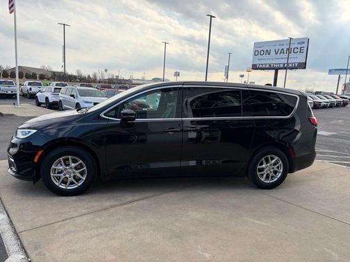 2025 Chrysler Pacifica L