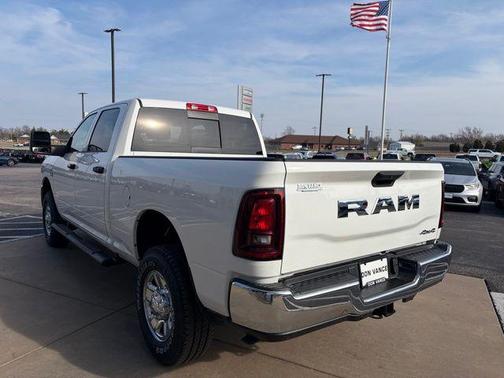 2026 RAM 2500 Tradesman Crew Cab 4x4 6'4' Box