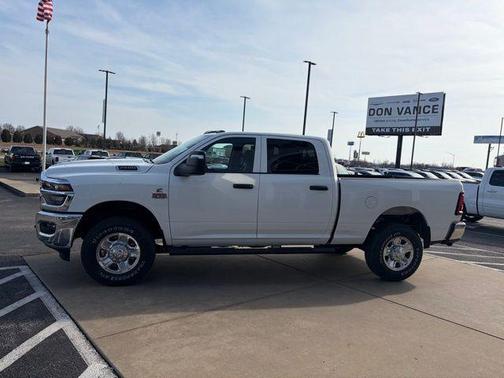 2026 RAM 2500 Tradesman Crew Cab 4x4 6'4' Box