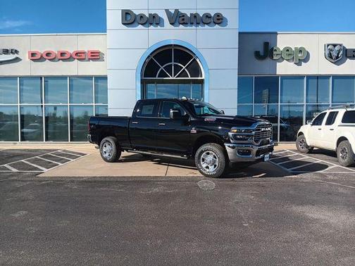 2026 RAM 3500 Tradesman Crew Cab 4x4 6'4' Box