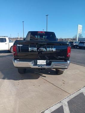 2026 RAM 3500 Tradesman Crew Cab 4x4 6'4' Box