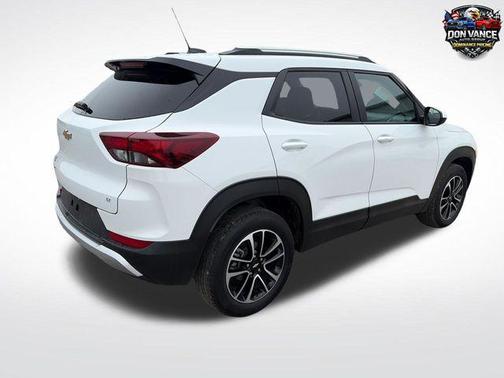 Summit White 2025 Chevrolet Trailblazer LT