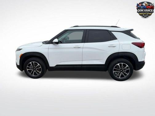 Summit White 2025 Chevrolet Trailblazer LT
