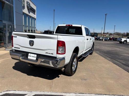 2024 RAM 3500 Big Horn Crew Cab 4x4 8' Box