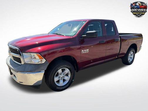 Delmonico Red Pearlcoat 2016 RAM 1500 Tradesman