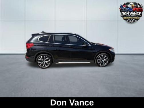 Black Sapphire Metallic 2019 BMW X1 sDrive28i