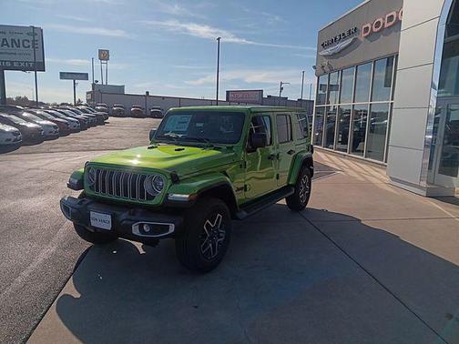2026 Jeep Wrangler 4-Door Sahara 4x4