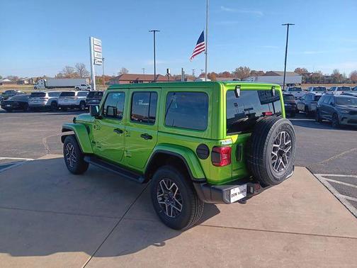 2026 Jeep Wrangler 4-Door Sahara 4x4