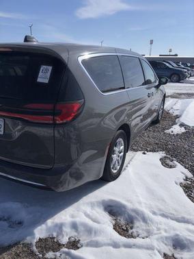 2025 Chrysler Pacifica L