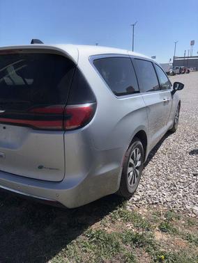 Silver Mist Clearcoat 2023 Chrysler Pacifica Hybrid Touring L