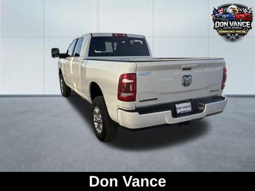 2024 RAM 2500 Laramie Crew Cab 4x4 6'4' Box