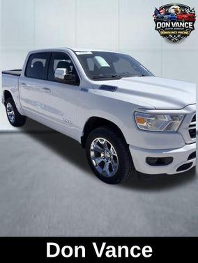 Bright White Clearcoat 2022 RAM 1500 Big Horn/Lone Star
