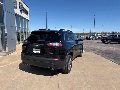 2022 Jeep Cherokee Latitude Lux