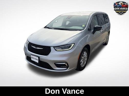 Silver Mist Clearcoat 2024 Chrysler Pacifica Touring L