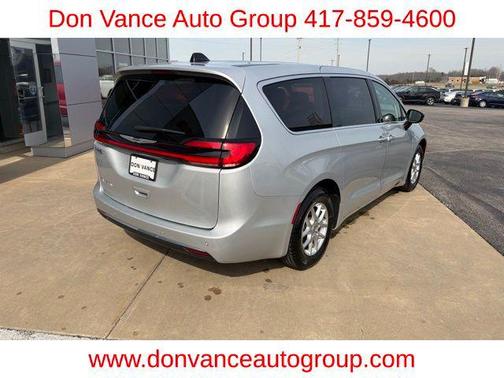 Silver Mist Clearcoat 2024 Chrysler Pacifica Touring L