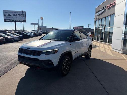 2025 Jeep Compass Trailhawk