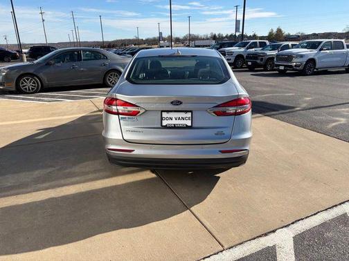2020 Ford Fusion Hybrid SE