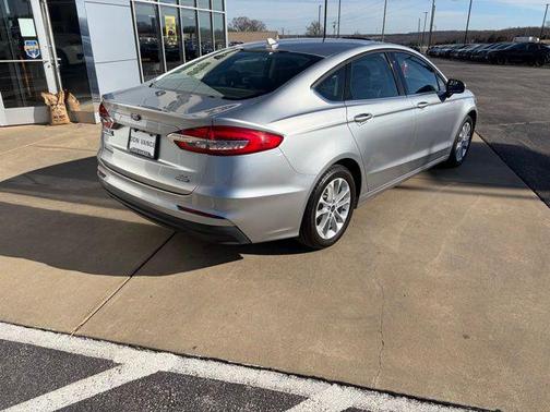 2020 Ford Fusion Hybrid SE