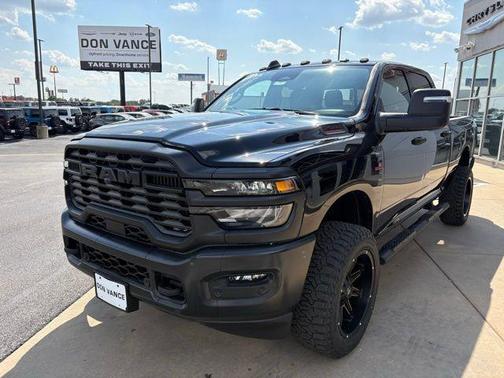 2025 RAM 2500 Tradesman Crew Cab 4x4 6'4' Box