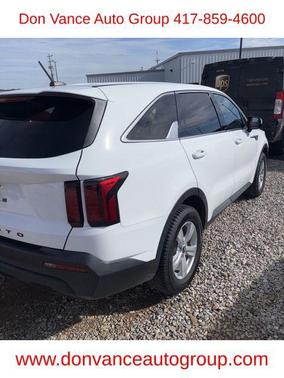 Glacial White Pearl 2022 Kia Sorento LX