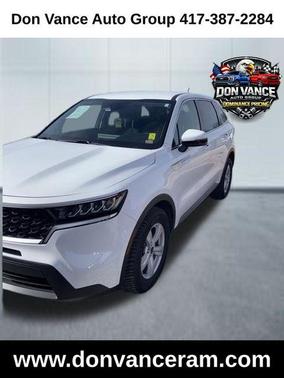 2022 Kia Sorento LX