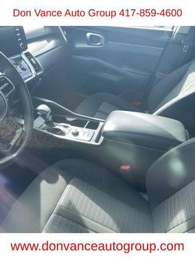 Glacial White Pearl 2022 Kia Sorento LX