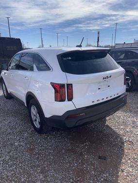 2022 Kia Sorento LX