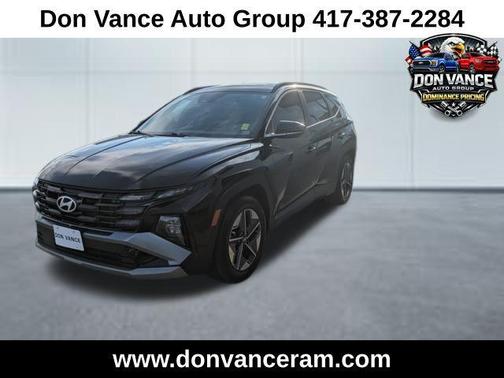 Phantom Black 2025 Hyundai TUCSON SEL Convenience