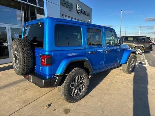 2025 Jeep Wrangler 4-Door Sahara 4x4