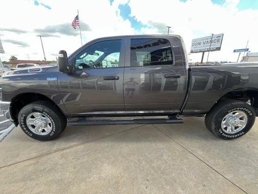 2025 RAM 2500 Tradesman Crew Cab 4x4 6'4' Box