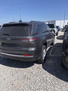 2023 Jeep Grand Cherokee Laredo