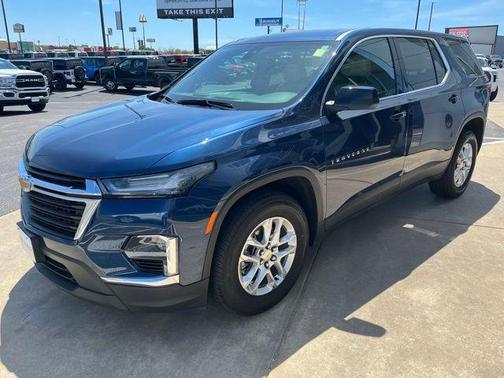 2022 Chevrolet Traverse LS