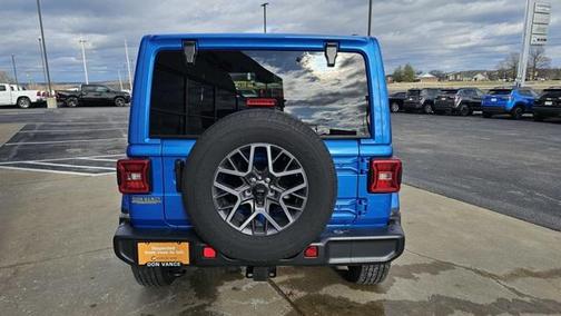 2024 Jeep Wrangler 4-Door Sahara 4x4