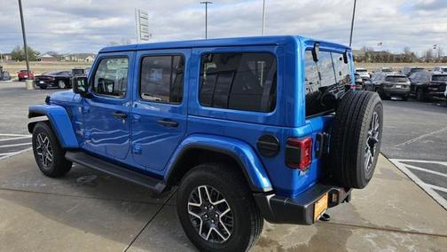 2024 Jeep Wrangler 4-Door Sahara 4x4
