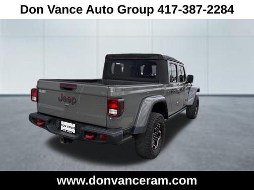 Sting-Gray Clearcoat 2022 Jeep Gladiator Rubicon