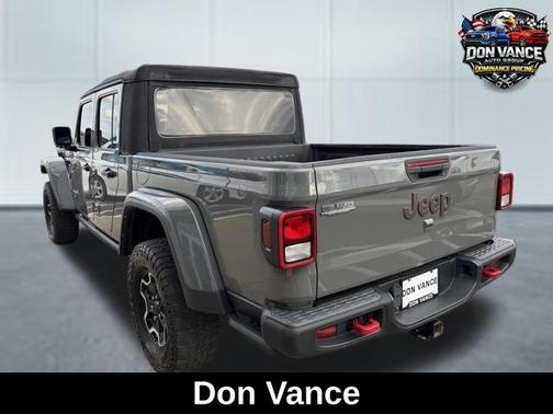 Sting-Gray Clearcoat 2022 Jeep Gladiator Rubicon