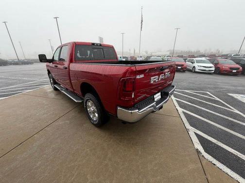 2026 RAM 2500 Big Horn Crew Cab 4x4 6'4' Box