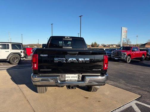 2026 RAM 3500 Big Horn Crew Cab 4x4 6'4' Box