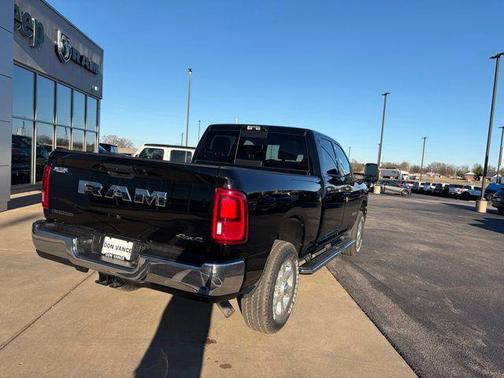 2026 RAM 3500 Big Horn Crew Cab 4x4 6'4' Box