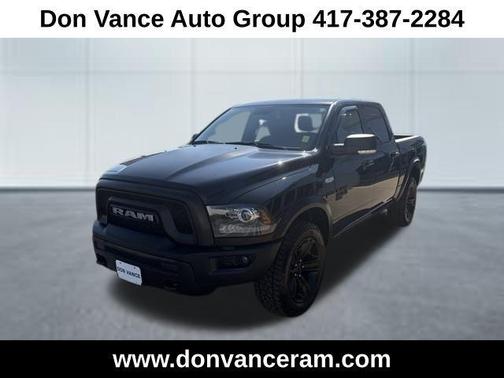 Diamond Black Crystal Pearlcoat 2022 RAM 1500 Classic Warlock Crew Cab 4x4 5'7' Box