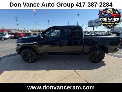 Diamond Black Crystal Pearlcoat 2022 RAM 1500 Classic Warlock Crew Cab 4x4 5'7' Box