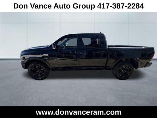 Diamond Black Crystal Pearlcoat 2022 RAM 1500 Classic Warlock Crew Cab 4x4 5'7' Box